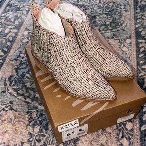 Miracle Miles Women's Tweed Ankle Boots Size 6.5